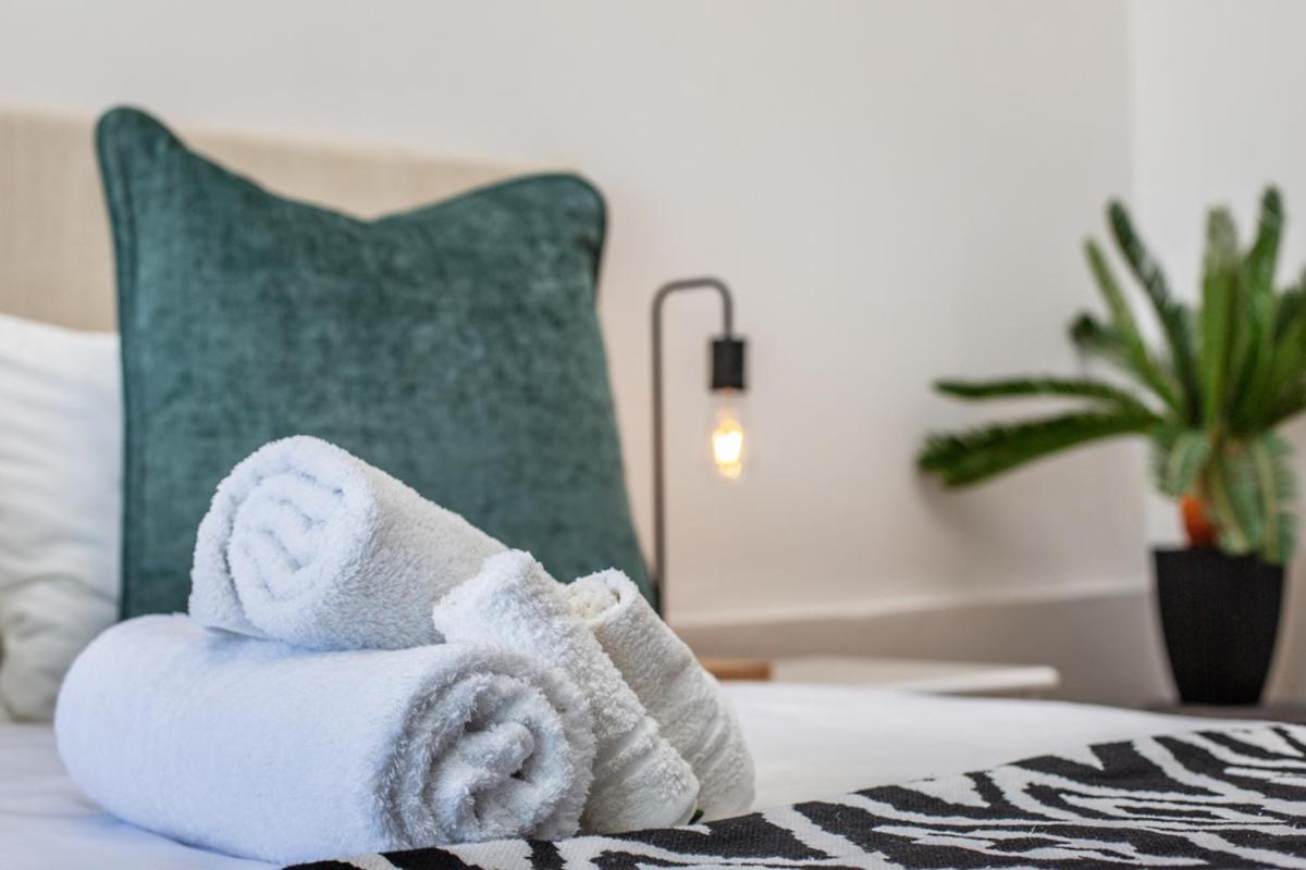 Far Horizons Camps Bay Hotel Cape Town Bagian luar foto