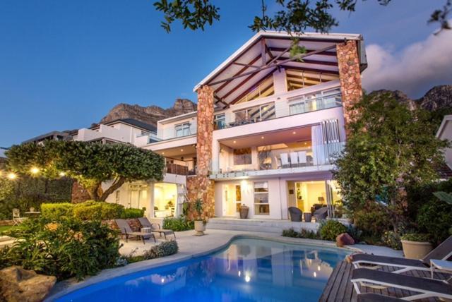 Far Horizons Camps Bay Hotel Cape Town Bagian luar foto
